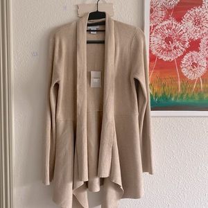 Cozy ribbed waterfall style cardigan.